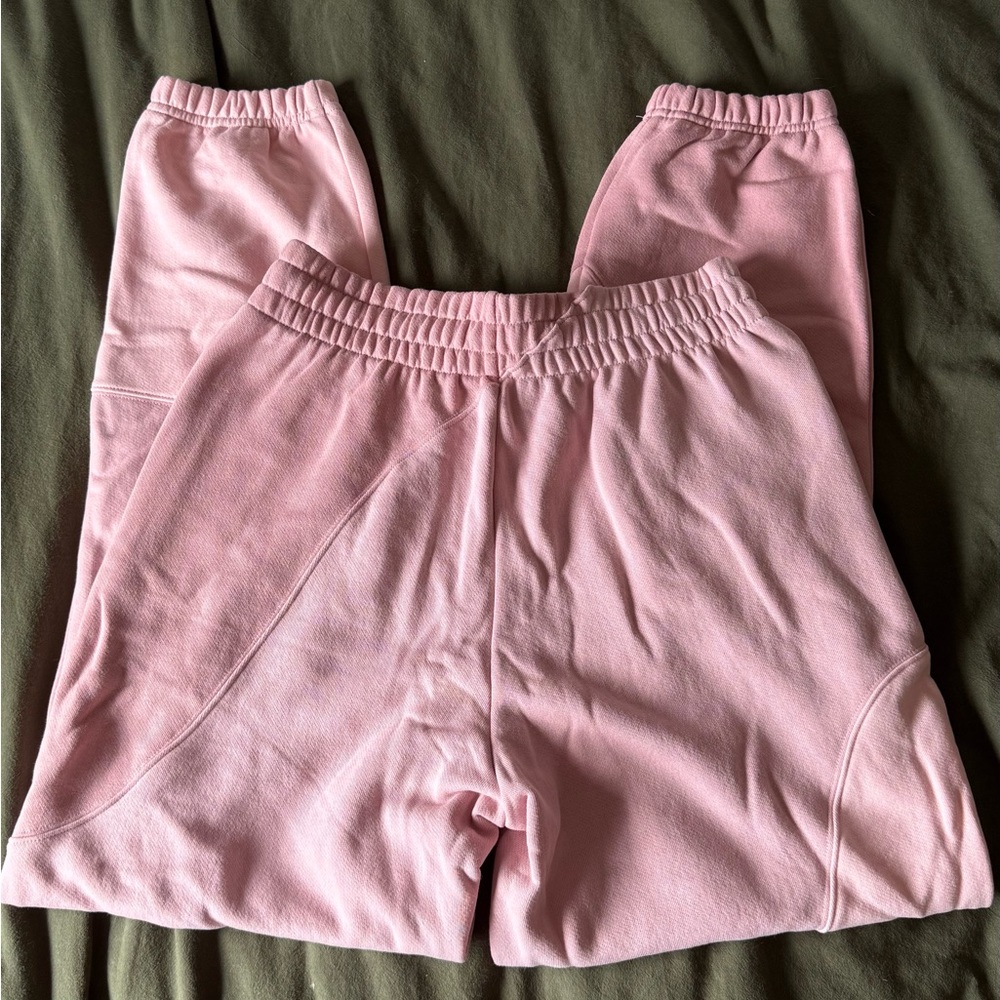 NWT ALO Make Waves Yoga Blush Pink Sweat Set